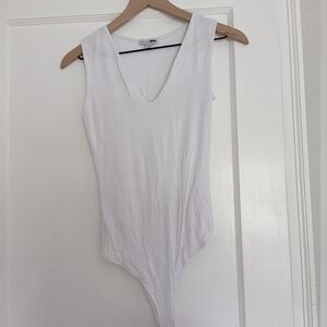 Fashion Nova V Neck bodysuit, size S